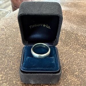 Tiffany & Co. Platinum Wedding Band 6.5mm Size 7 14g Original Box & Paperwork